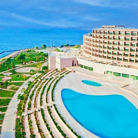 Grand Millennium Gizan Hotel Jizan Exterior photo Hilton Alexandria