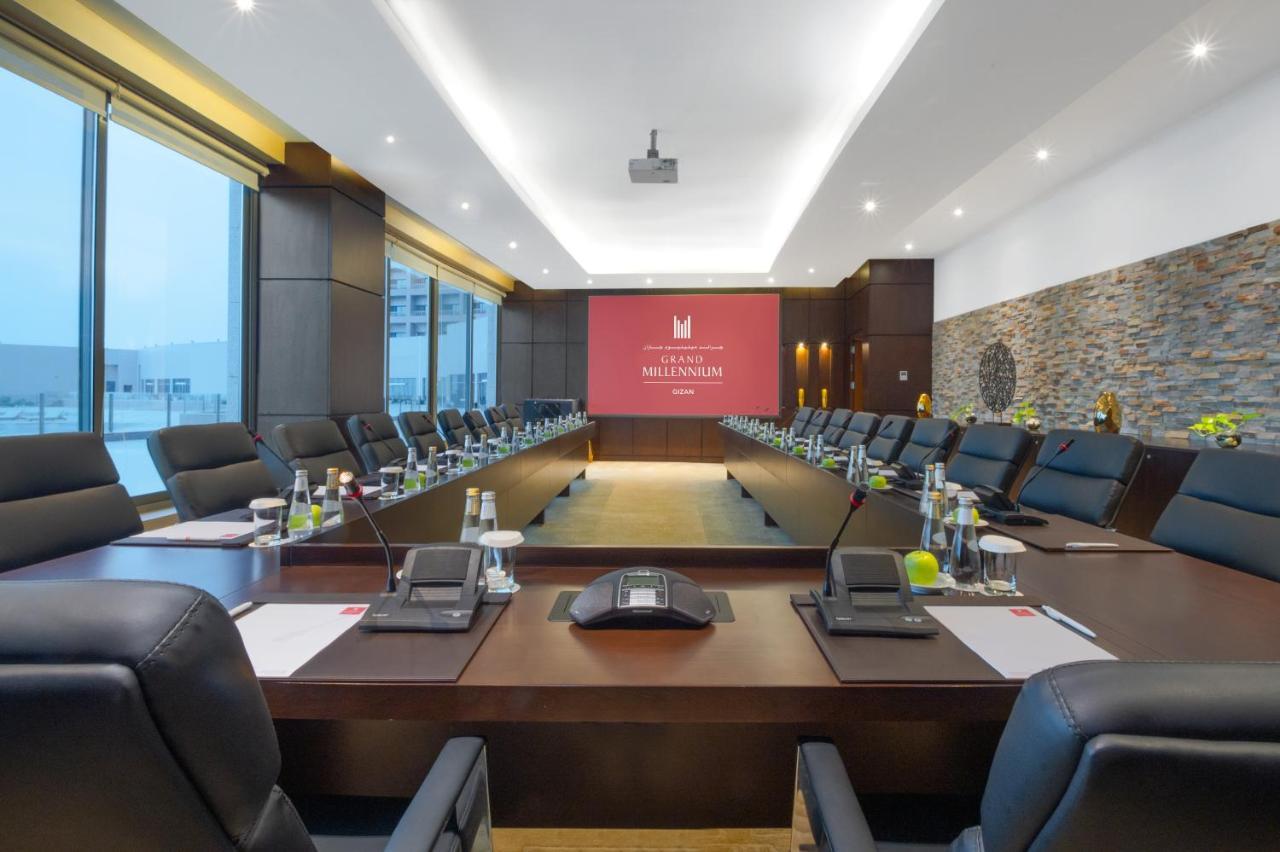 Grand Millennium Gizan Hotel Jizan Exterior photo Meeting room